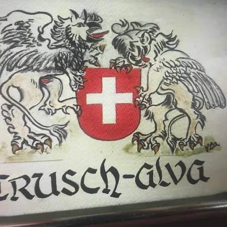 Ustria Crusch Alva *