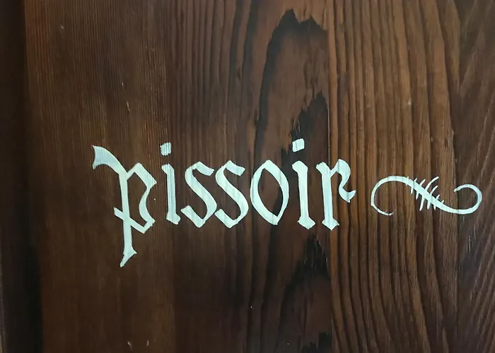 Ustria Crusch Alva *