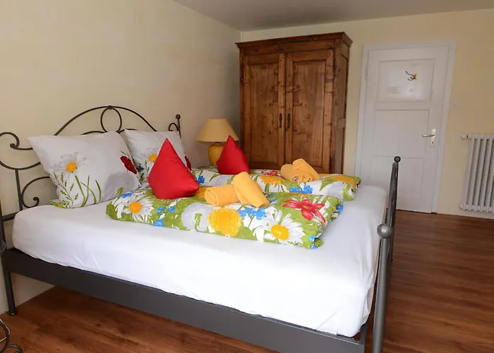 Ustria Crusch Alva *