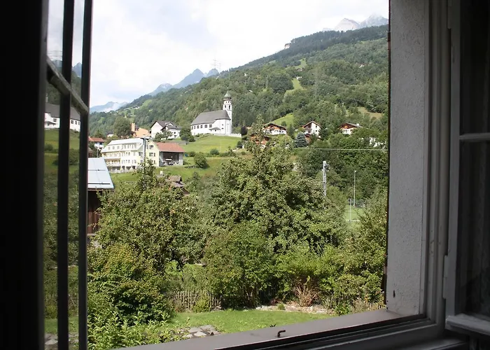 Ustria Crusch Alva