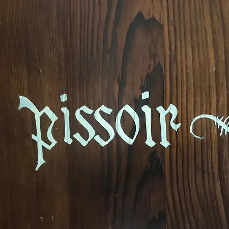 Ustria Crusch Alva *